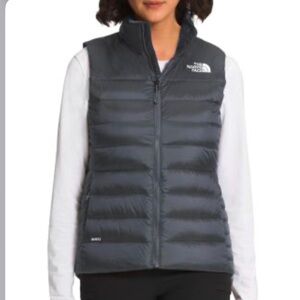 The north face womens black Aconcagua 3 550 full zip vest S